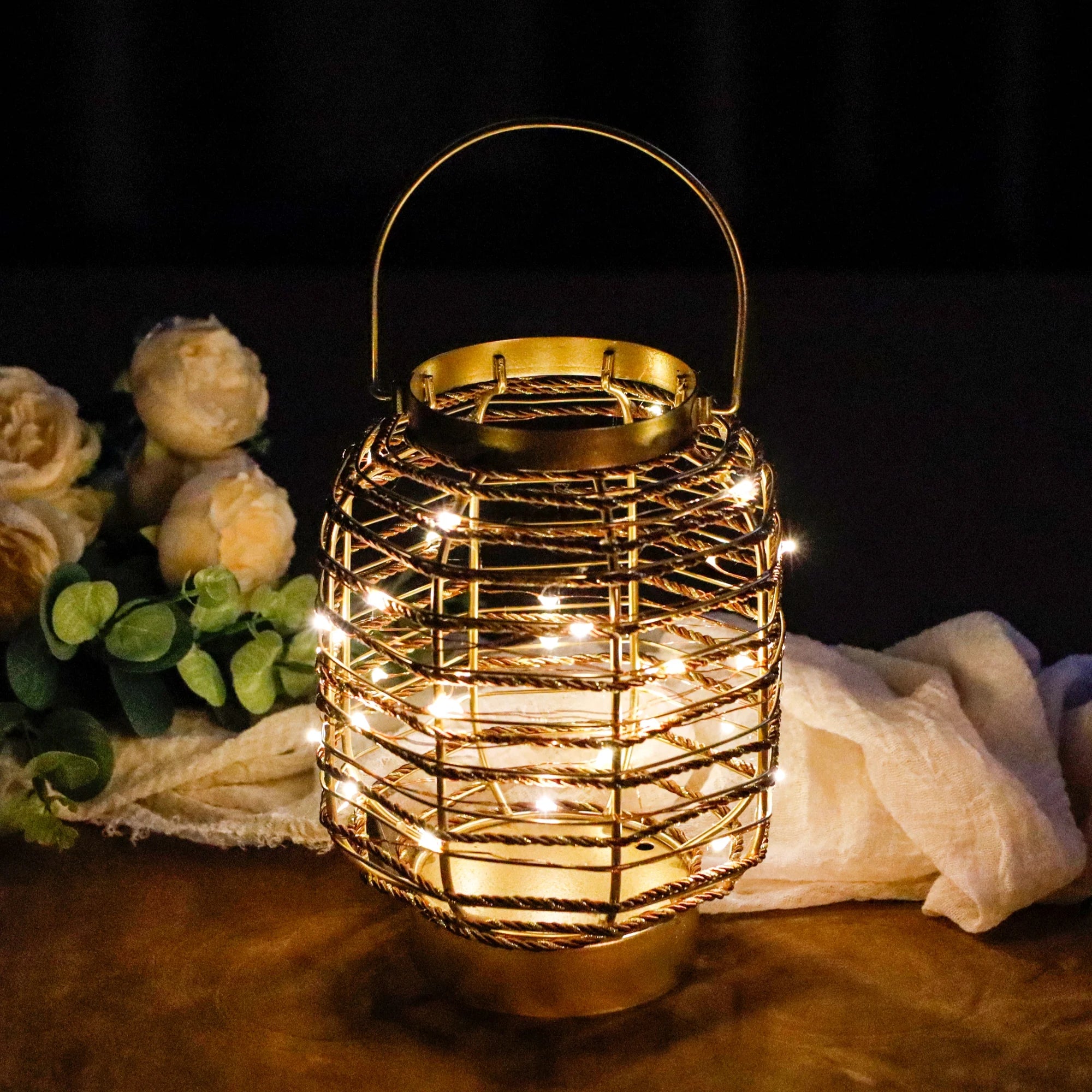 Battery Operated Table Lamp 7.7 "H Metal Cage LED Cordless Lamp with 6-Hour Timer, Vintage Decorative Fairy Lights Lantern for Indoor/Outdoor Bedrooms Weddings Parties Patio Events