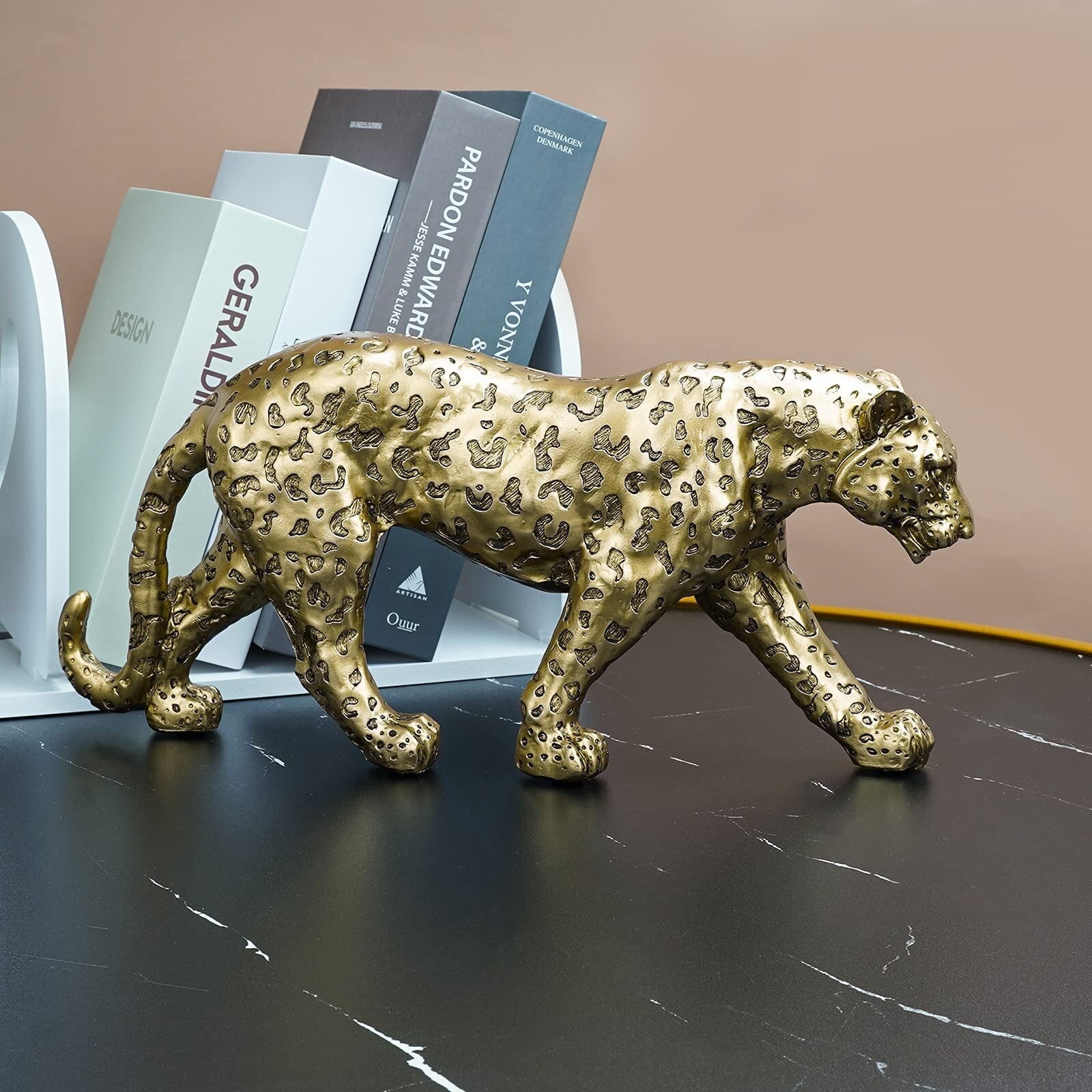 Cheetah Statue Home Decor Leopard Sculpture Resin Sitting Cheetah Figurine De...